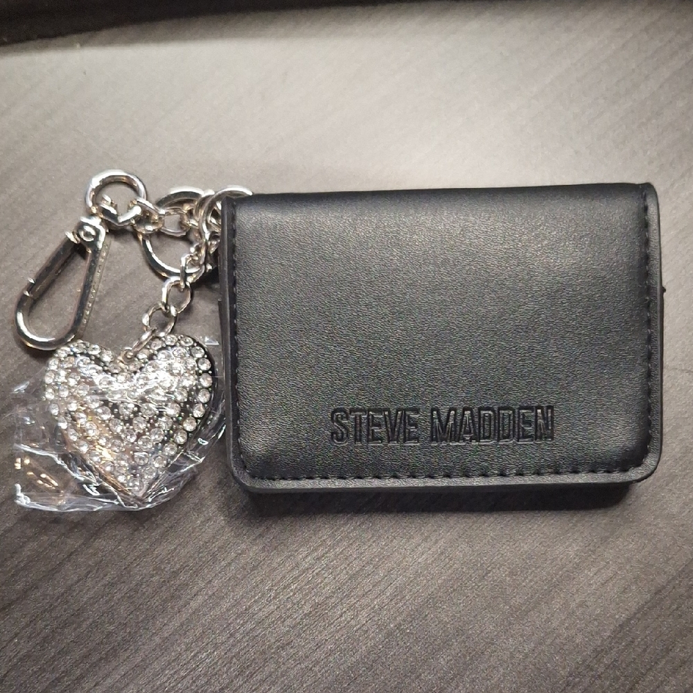 Steve Madden Black Card‎ Holder with Glittering Silver Heart Keychain